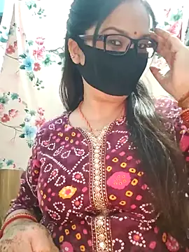 Aishwaryaa 69 online show from 10/14/25, 03:57