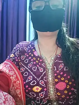 Snapshot of Aishwaryaa_69 chatting on 11/26/25, 10:38 Aishwaryaa 69 online show from 11/26/25, 10:38