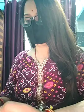 Snapshot of Aishwaryaa_69 chatting on 11/27/25, 06:37 Aishwaryaa 69 online show from 11/27/25, 06:37