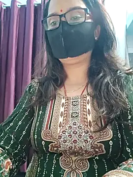 Aishwaryaa 69 online show from 12/22/25, 07:38