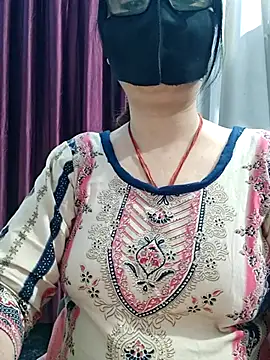 Aishwaryaa 69 online show from 03/13/26, 10:55