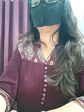 Aishwaryaa 69 online show from 04/07/26, 02:34