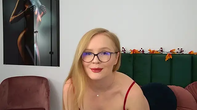 Chloe Richardson online show from 11/06/25, 01:12