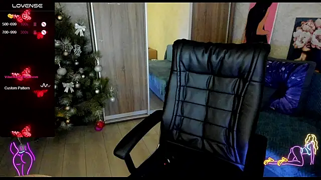  NigoNika online show from 12/21/24, 02:58