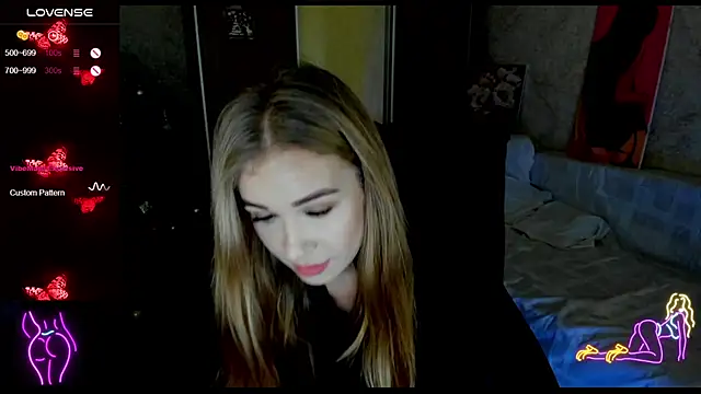  NigoNika online show from 01/10/25, 01:09