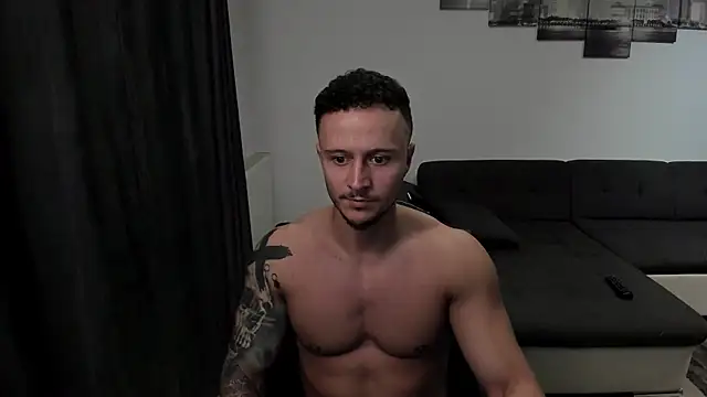 Snapshot of Richarddarell1 chatting on 12/09/24, 07:06 Richarddarell1 online show from 12/09/24, 07:06