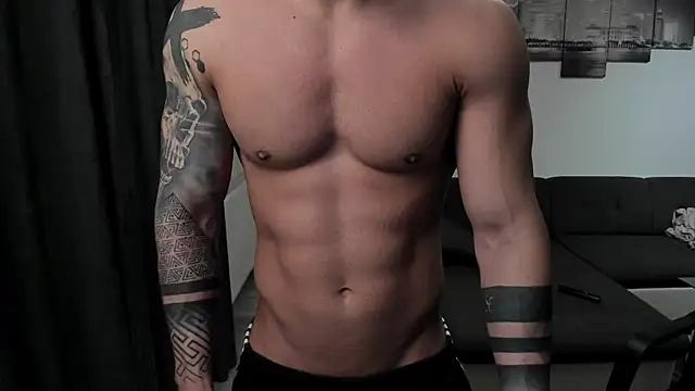 Snapshot of Richarddarell1 chatting on 01/15/25, 05:50 Richarddarell1 online show from 01/15/25, 05:50