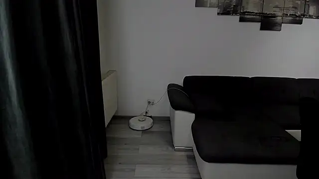 Snapshot of Richarddarell1 chatting on 10/23/25, 05:29 Richarddarell1 online show from 10/23/25, 05:29