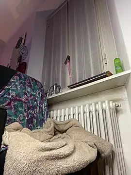 Snapshot of giuli_zerozero chatting on 01/16/25, 05:33 giuli zerozero online show from 01/16/25, 05:33