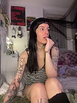 giuli zerozero online show from 01/12/26, 04:23