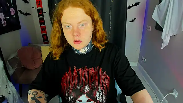 Cassie xKiss online show from 10/27/25, 08:57