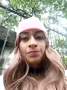 Rob and lizzy online show from 12/20/24, 02:16