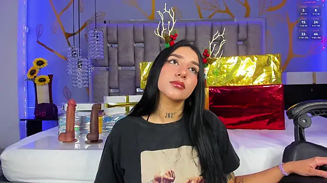 Leiaa  online show from 12/18/24, 12:10