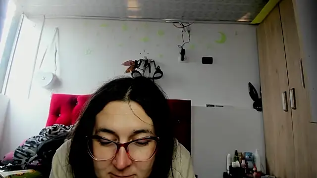 Snapshot of Sweet-Suck69 chatting on 01/05/25, 07:17 Sweet-Suck69 online show from 01/05/25, 07:17