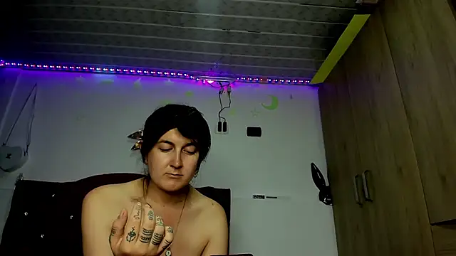 Snapshot of Sweet-Suck69 chatting on 01/06/25, 11:20 Sweet-Suck69 online show from 01/06/25, 11:20