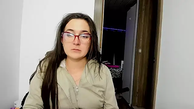 Snapshot of Sweet-Suck69 chatting on 02/11/25, 02:57 Sweet-Suck69 online show from 02/11/25, 02:57