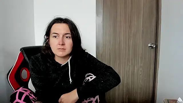 Snapshot of Sweet-Suck69 chatting on 02/16/25, 09:38 Sweet-Suck69 online show from 02/16/25, 09:38