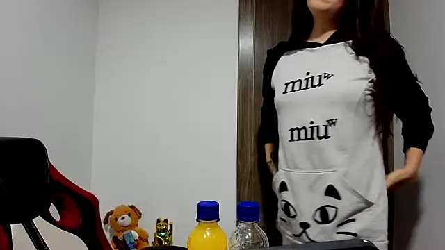 Snapshot of Sweet-Suck69 chatting on 02/20/25, 02:40 Sweet-Suck69 online show from 02/20/25, 02:40