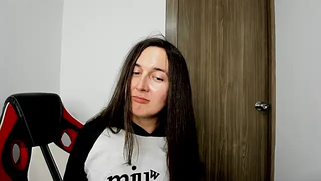 Snapshot of Sweet-Suck69 chatting on 02/21/25, 02:50 Sweet-Suck69 online show from 02/21/25, 02:50