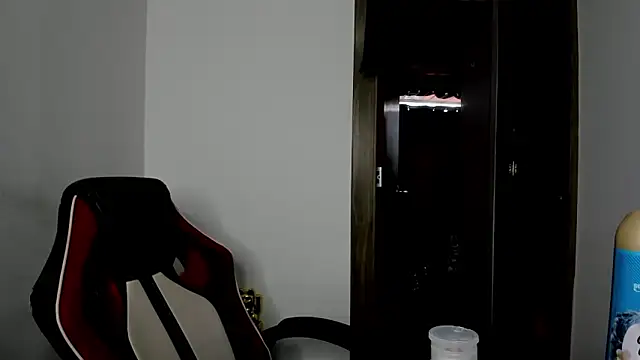 Snapshot of Sweet-Suck69 chatting on 02/22/25, 10:31 Sweet-Suck69 online show from 02/22/25, 10:31