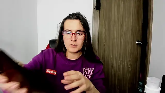 Snapshot of Sweet-Suck69 chatting on 02/25/25, 08:03 Sweet-Suck69 online show from 02/25/25, 08:03