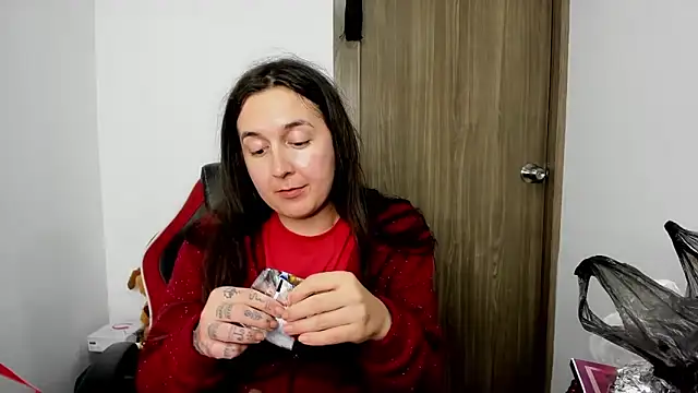 Snapshot of Sweet-Suck69 chatting on 03/04/25, 04:49 Sweet-Suck69 online show from 03/04/25, 04:49