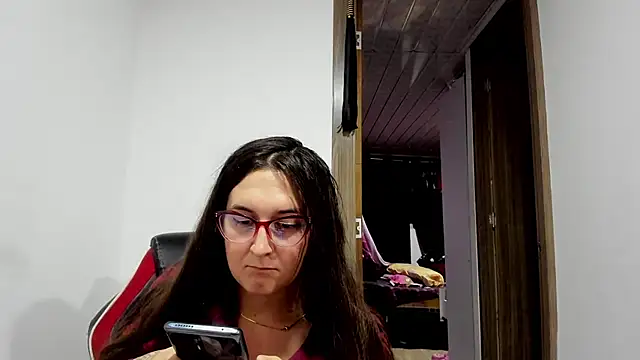 Snapshot of Sweet-Suck69 chatting on 03/05/25, 03:40 Sweet-Suck69 online show from 03/05/25, 03:40