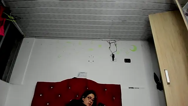 Snapshot of Sweet-Suck69 chatting on 03/13/25, 04:49 Sweet-Suck69 online show from 03/13/25, 04:49