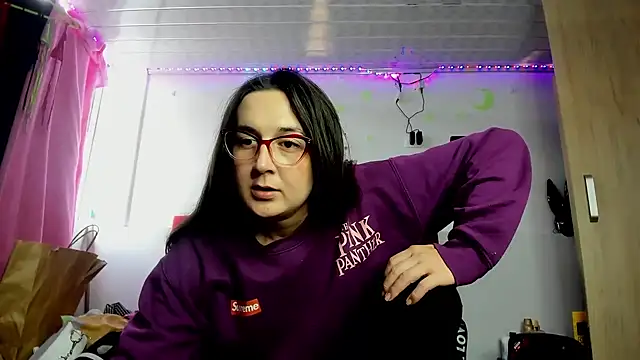 Snapshot of Sweet-Suck69 chatting on 03/21/25, 08:50 Sweet-Suck69 online show from 03/21/25, 08:50