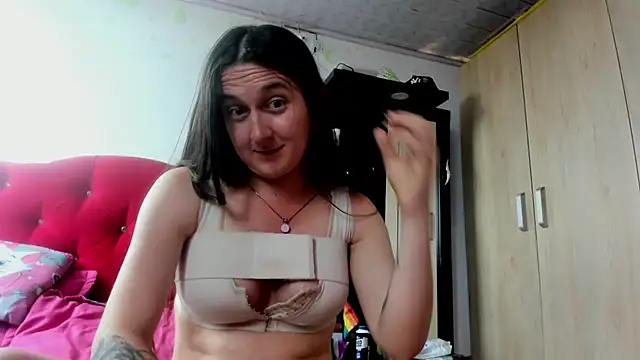 Snapshot of Sweet-Suck69 chatting on 09/14/25, 09:36 Sweet-Suck69 online show from 09/14/25, 09:36