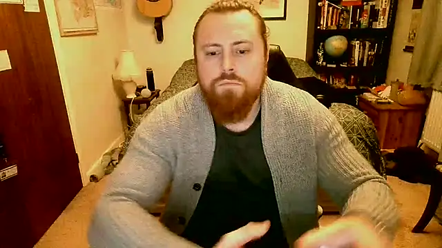 Hairy Guy30 online show from 02/05/25, 10:33