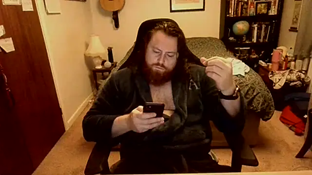 Snapshot of Hairy_Guy30 chatting on 12/02/25, 01:44 Hairy Guy30 online show from 12/02/25, 01:44