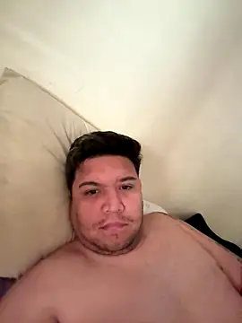 Snapshot of Rogerpere chatting on 10/07/25, 08:22 Rogerpere online show from 10/07/25, 08:22