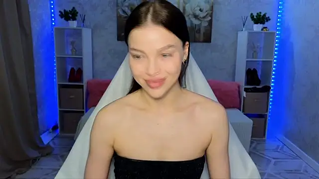 Snapshot of EmmyMills chatting on 06/07/26, 03:10 EmmyMills online show from 06/07/26, 03:10
