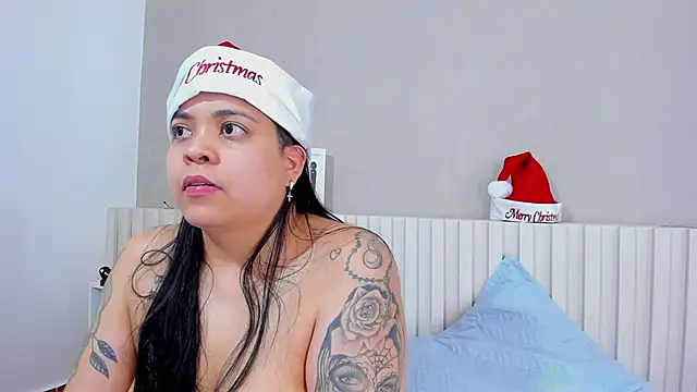 Snapshot of naughtylesbians__ chatting on 12/24/24, 08:55 naughtylesbians   online show from 12/24/24, 08:55