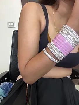 Snapshot of Cute-Russian chatting on 03/13/25, 04:38 Cute-Russian online show from 03/13/25, 04:38