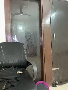 Snapshot of Cute-Russian chatting on 03/21/25, 03:33 Cute-Russian online show from 03/21/25, 03:33