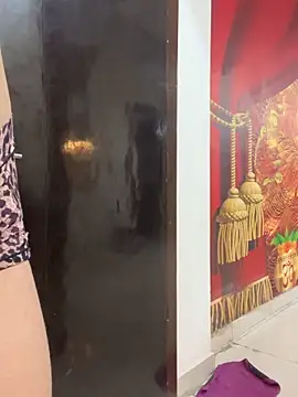 Snapshot of Cute-Russian chatting on 11/19/25, 04:45 Cute-Russian online show from 11/19/25, 04:45