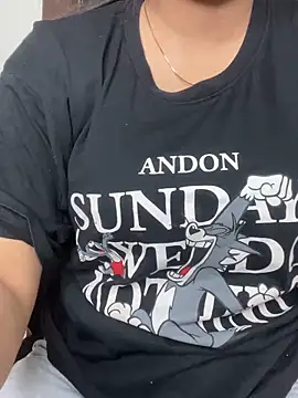 Snapshot of Cute-Russian chatting on 11/29/25, 04:15 Cute-Russian online show from 11/29/25, 04:15