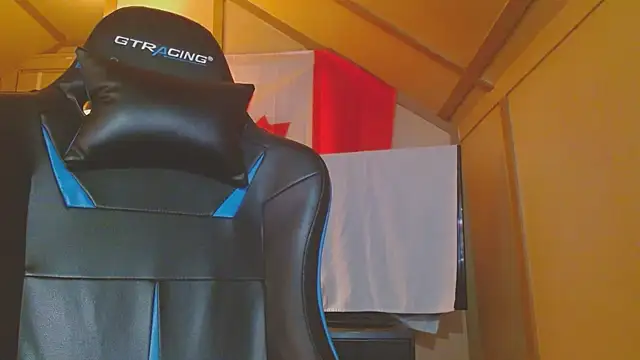 Snapshot of cosmicjones chatting on 02/05/25, 04:36 cosmicjones online show from 02/05/25, 04:36