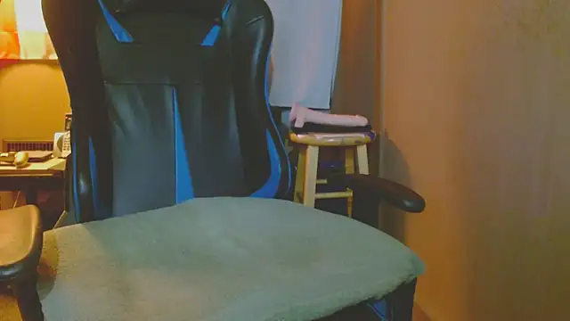 Snapshot of cosmicjones chatting on 02/13/25, 08:06 cosmicjones online show from 02/13/25, 08:06