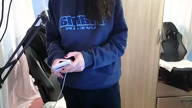 Snapshot of MemiKouki chatting on 10/29/25, 04:53 MemiKouki online show from 10/29/25, 04:53