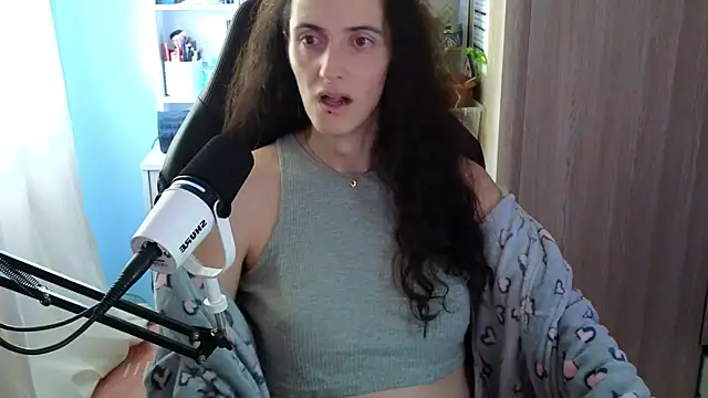 Snapshot of MemiKouki chatting on 10/30/25, 03:35 MemiKouki online show from 10/30/25, 03:35