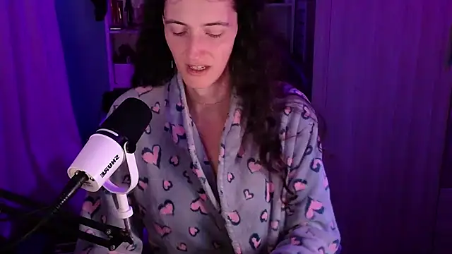 Snapshot of MemiKouki chatting on 11/30/25, 05:28 MemiKouki online show from 11/30/25, 05:28