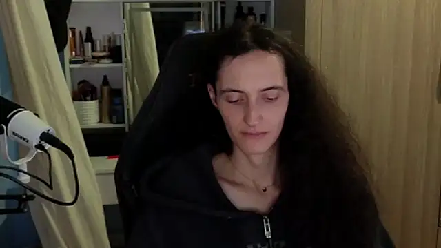 MemiKouki online show from 02/12/26, 02:56