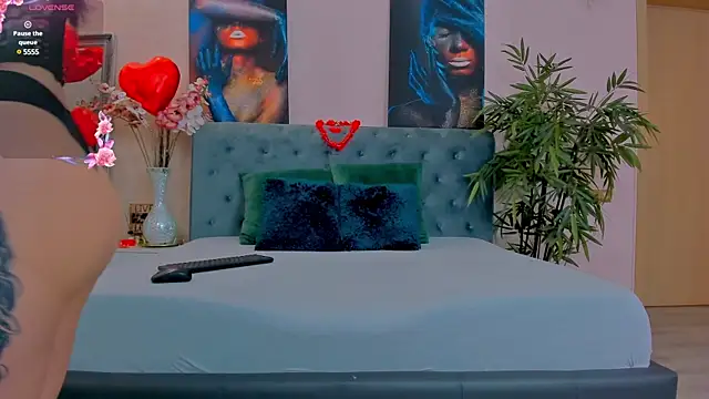 MichelleReys online show from 02/18/25, 02:59