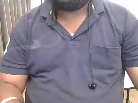 Hunk-Hand6 online show from 09/28/25, 09:47