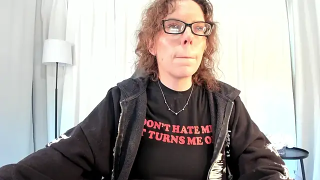 SaraDesirexo online show from 03/31/26, 12:16