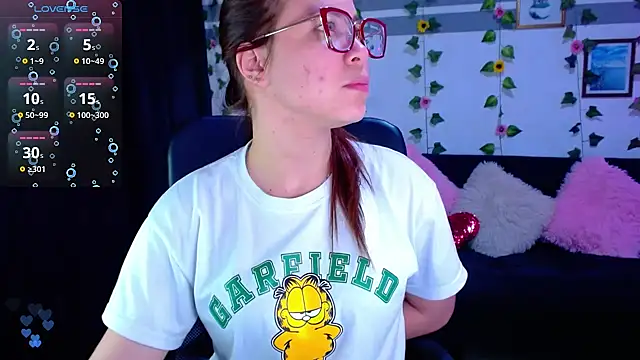 SharonR1 online show from 11/16/25, 02:50