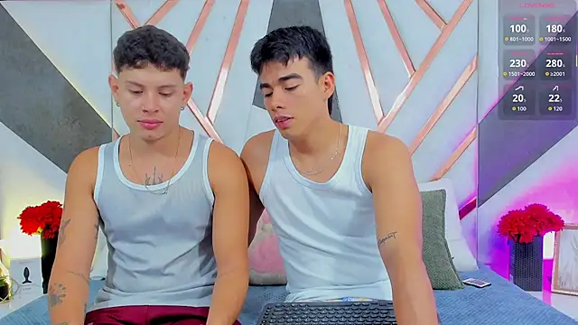 Snapshot of its_liam18 chatting on 12/22/25, 07:33 its liam18 online show from 12/22/25, 07:33